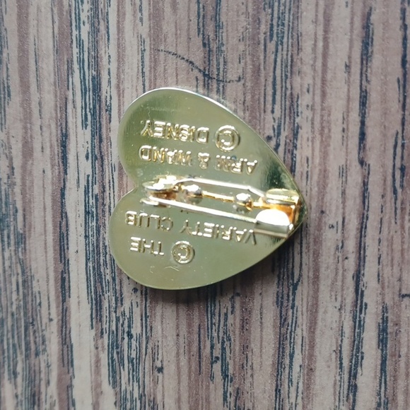 Disney Mickey Mouse Wizard Heart "Arm & Wand" Pin Brooch - Picture 3 of 4